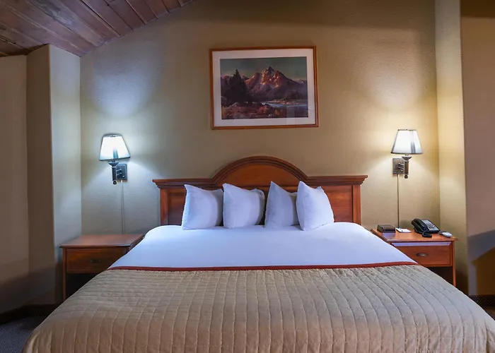 Hotel & 2*
