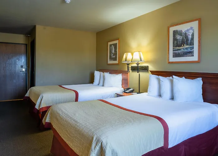 & Hotel Pinedale