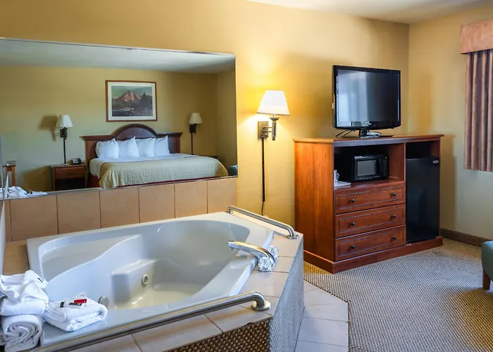& Hotel 2*