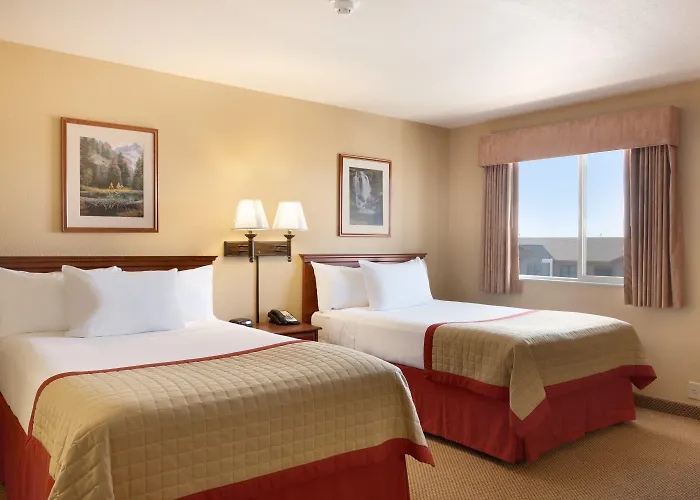 & Hotel