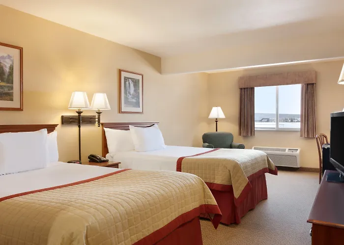 & Hotel