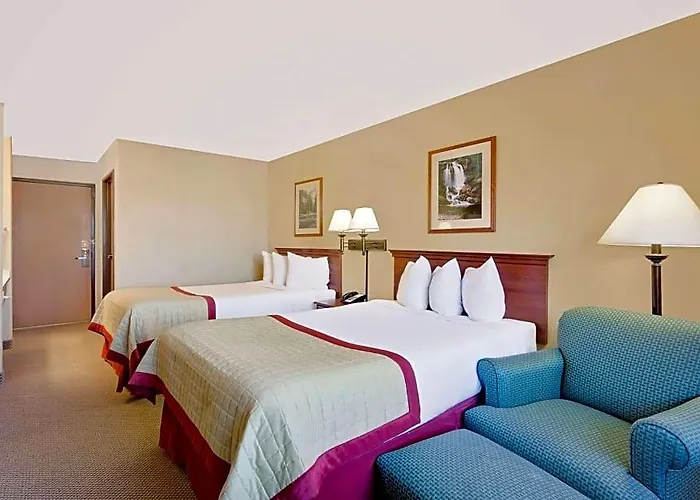 & Hotel 2*
